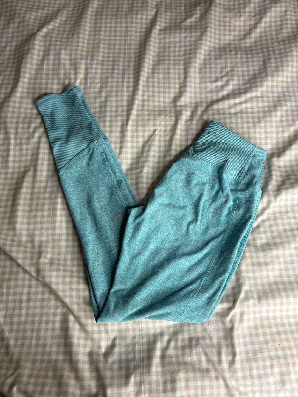 Alo Yoga High-Waist Alosoft Lounge Leggings in Blue Quartz